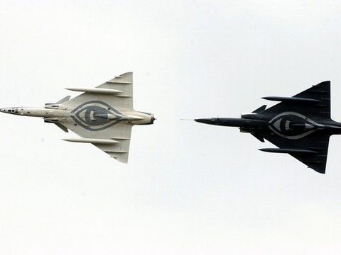 L'avion de combat Mirage III n'a plus le droit de voler