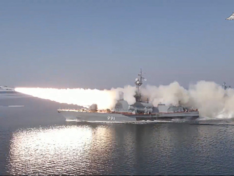 La Russie entame des manoeuvres surprises dans le Pacifique