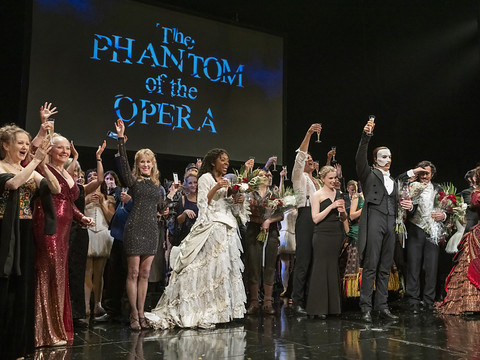 New York: rideau pour le Fantôme de l'Opéra, victime du Covid-19