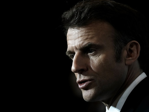 Après la crise, Macron se donne 100 jours pour apaiser la France