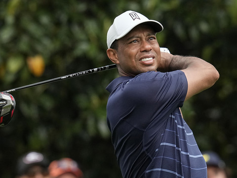Woods à nouveau opéré à une jambe