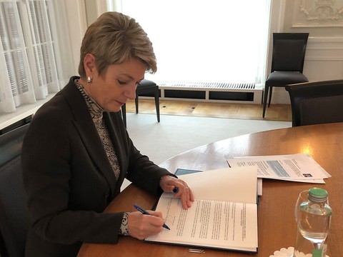 Fiscalité: la Suisse ne figure plus sur la liste noire italienne