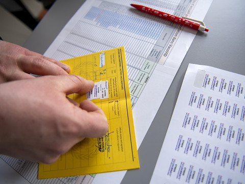 Le Conseil fédéral reconnaît une surveillance insuffisante de la plateforme mesvaccins.ch