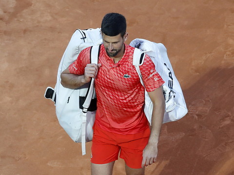 Une troisième défaite pour Novak Djokovic