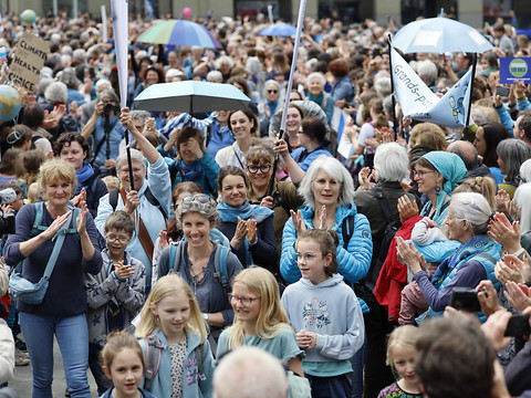 La Marche bleue a rallié Berne, les autorités appelées à agir