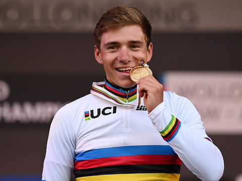 Evenepoel conserve sa couronne sur Liège-Bastogne-Liège