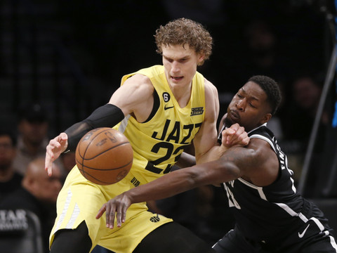 Markkanen (Utah) désigné joueur ayant le plus progressé
