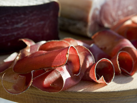 Viande, œufs, produits laitiers, sources essentielles de nutriments