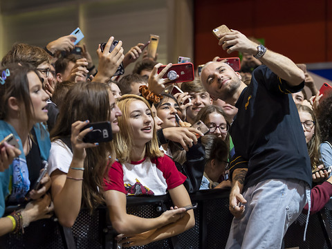 Les ados suisses impactés par des influenceurs à la 