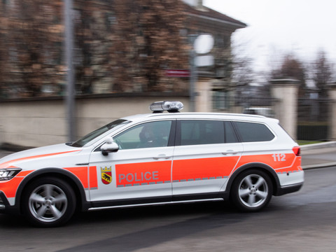 Automobiliste à contresens: il vole une voiture de police