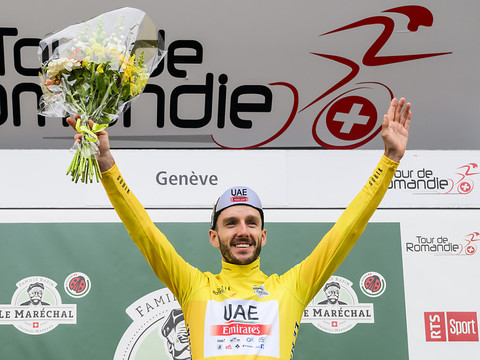 Le Tour à Adam Yates, l'étape à Fernando Gaviria