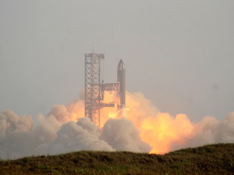 Action en justice après l'explosion d'une fusée de SpaceX
