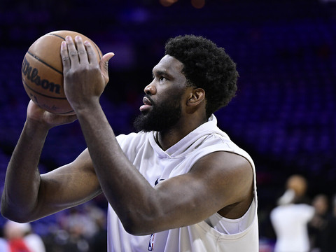 Joel Embiid sur les traces de Hakem Olajuwon