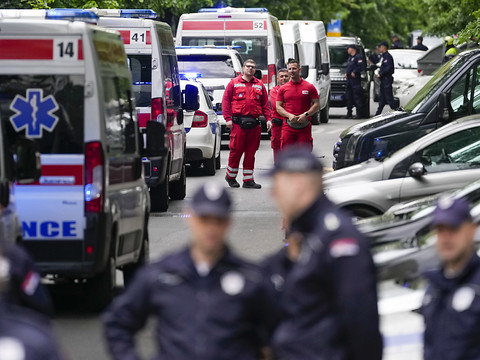 Neuf morts dans une fusillade dans une école à Belgrade