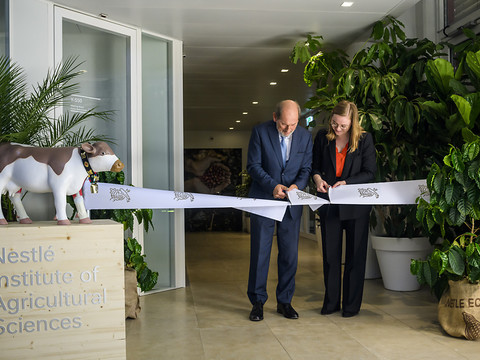 Nestlé inaugure un nouvel institut de recherche en agriculture
