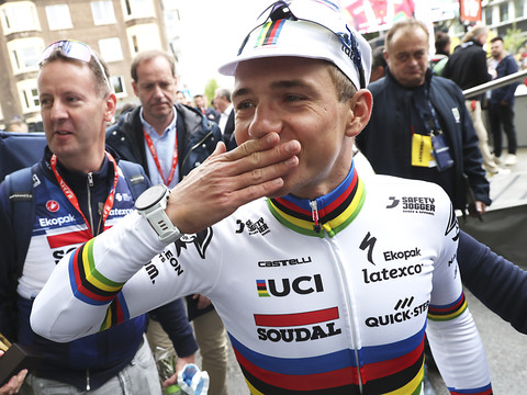 Giro: vers un duel Roglic - Evenepoel