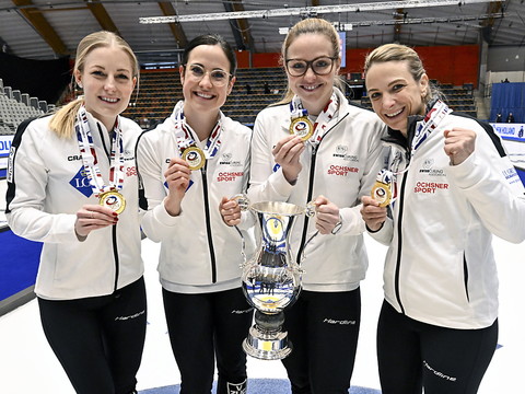 Les championnes du monde changent d'équipière