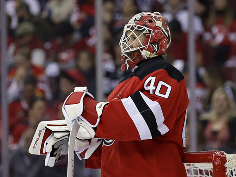 Les Devils sont menés 3-1 par les Hurricanes