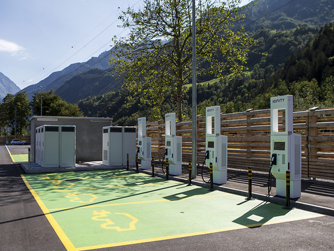 La Suisse avec 2,8 millions de véhicules électriques d'ici 2035