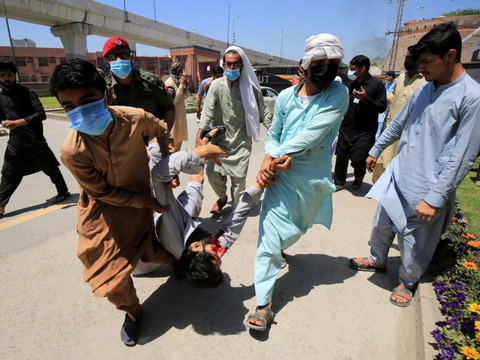 Pakistan: la Cour suprême invalide l'arrestation de l'ex-Premier ministre Imran Khan