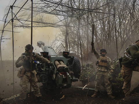 Kiev revendique une percée à Bakhmout, l'armée russe dément