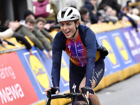 Marlen Reusser gagne la dernière étape et le général