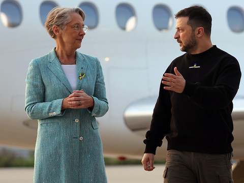 Après avoir été honoré en Allemagne, Zelensky est arrivé à Paris