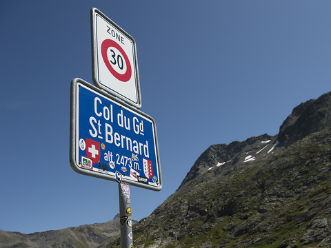 Giro: Routes du Simplon et du Grand-St-Bernard fermées