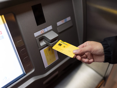 Léger repli des avoirs clientèle pour Postfinance en début d'année
