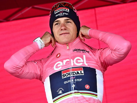 Le torchon brûle entre le camp Evenepoel et le Giro