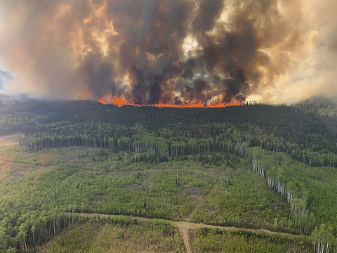 Ottawa demande de l'aide pour lutter contre des incendies