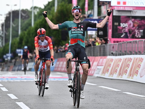 Tour d'Italie: une étape de transition avant l'arrivée en Suisse