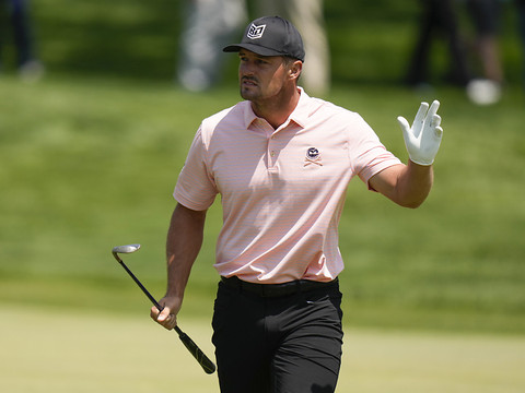 DeChambeau en tête après le 1er tour