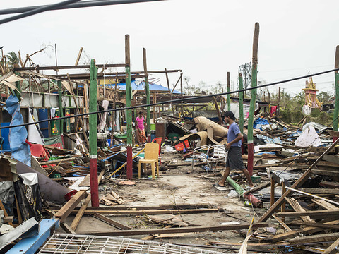 Bilan revu à 145 morts après le cyclone Mocha en Birmanie