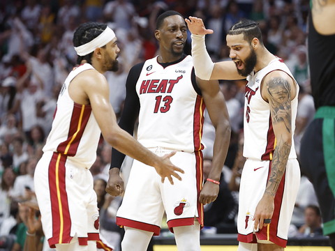 Sans pitié pour les Celtics, le Heat tout près de la finale