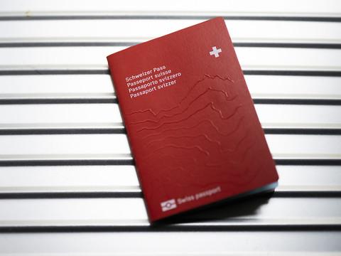 Une initiative pour faciliter la naturalisation des étrangers