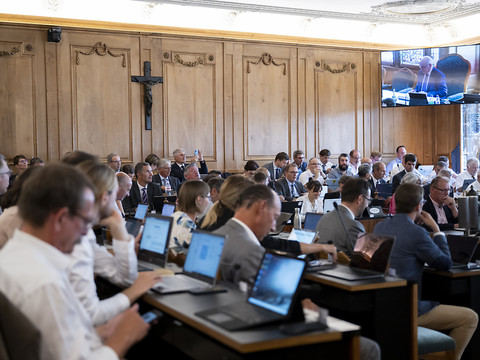 Comptes 2022 de l'Etat de Fribourg sous la loupe des députés