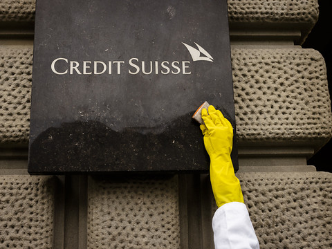Bruxelles autorise le rachat de Credit Suisse par UBS