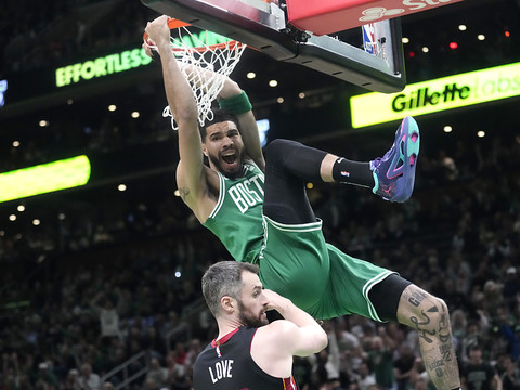 Les Celtics restent en vie face au Heat