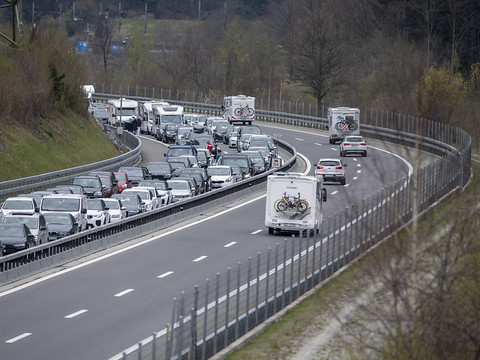 Le bouchon au Gothard atteint  les 20 km