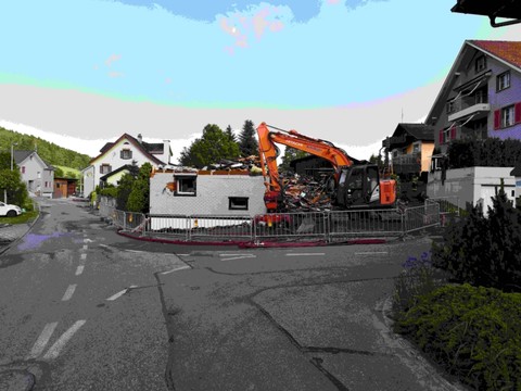 Trois immeubles démolis pour éteindre un incendie à Bichwil SG