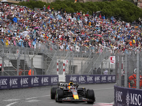 Verstappen au-dessus du lot à Monaco