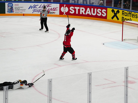 Les Canadiens titrés pour la 28e fois