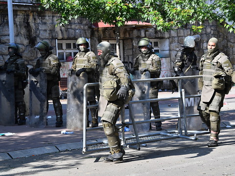 L'Otan annonce des forces supplémentaires après des heurts