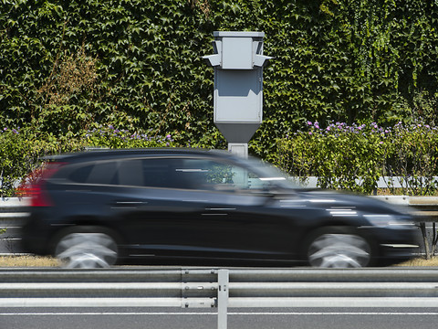 Garçon de 15 ans à 168 km/h sur l'A1 dans la voiture de ses parents