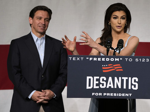 Dans l'Iowa, DeSantis se pose en alternative républicaine à Trump