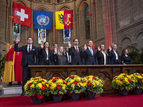 Les sept membres du Conseil d'Etat genevois prêtent serment