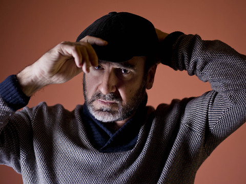 Et voilà Eric Cantona chanteur