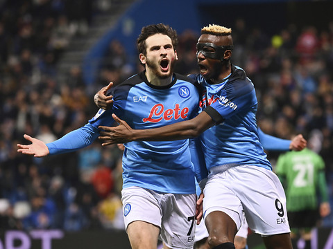 Kvaratskhelia désigné meilleur joueur de la saison en Serie A