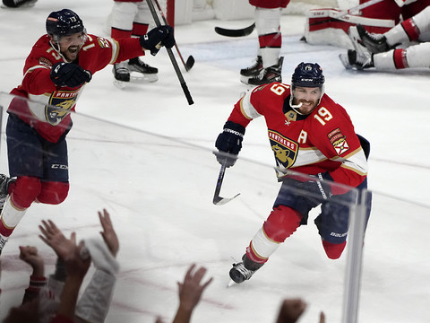 Vegas et Florida visent un premier titre